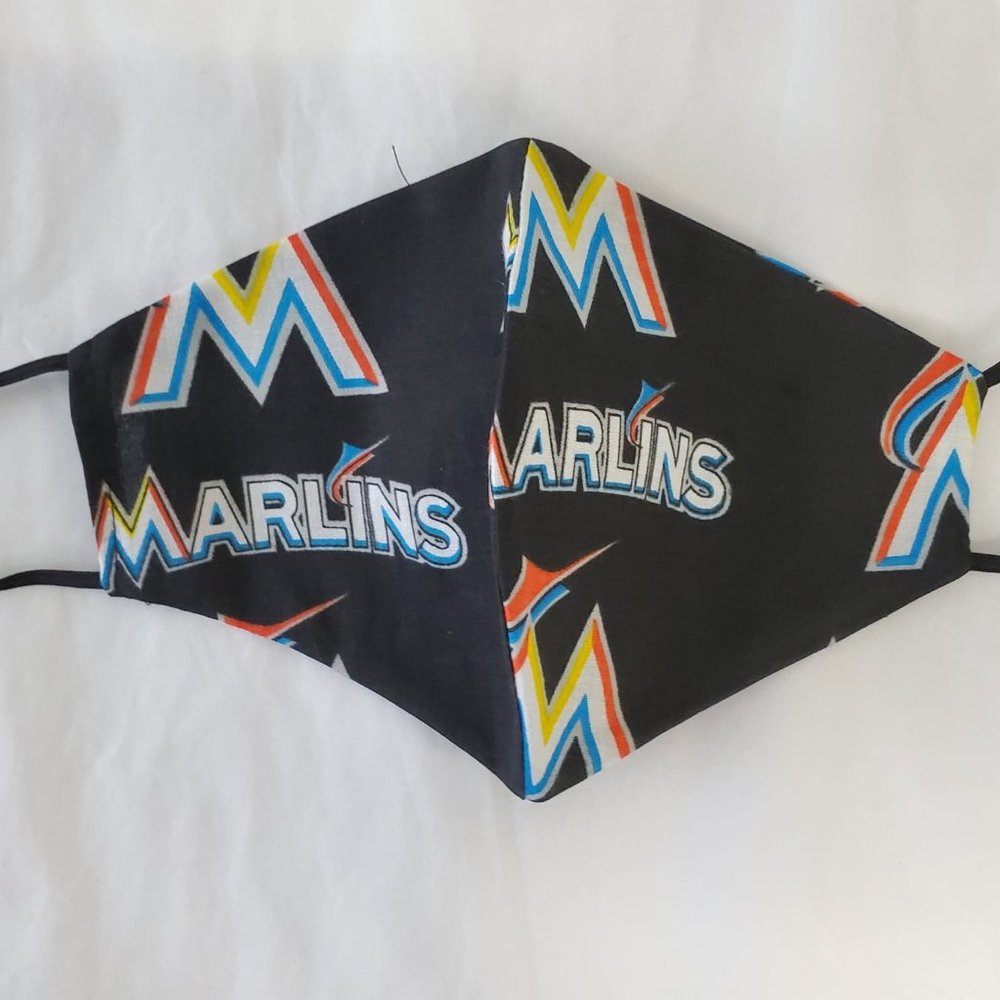 Marlins Facemask wirh 3 filters included